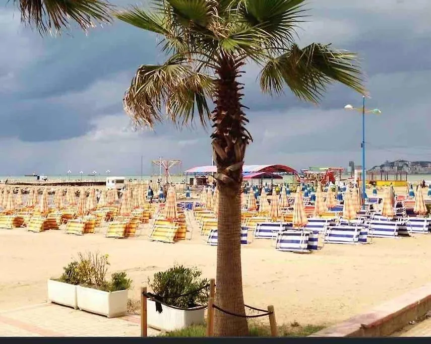 Jurxhen Durress Apartment 1 Minute Walking From Sea