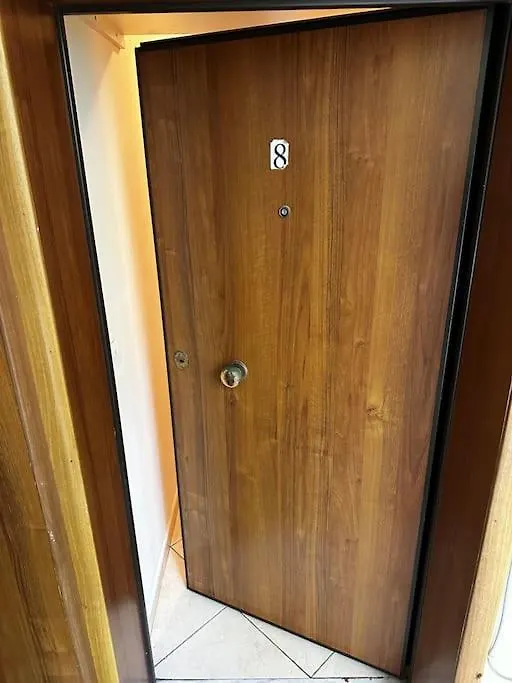 Jurxhen Durress Apartment 1 Minute Walking From Sea